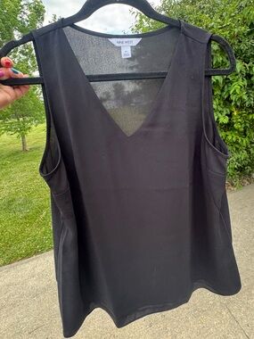 Nine West Black V-Neck Sleeveless Camisole Top